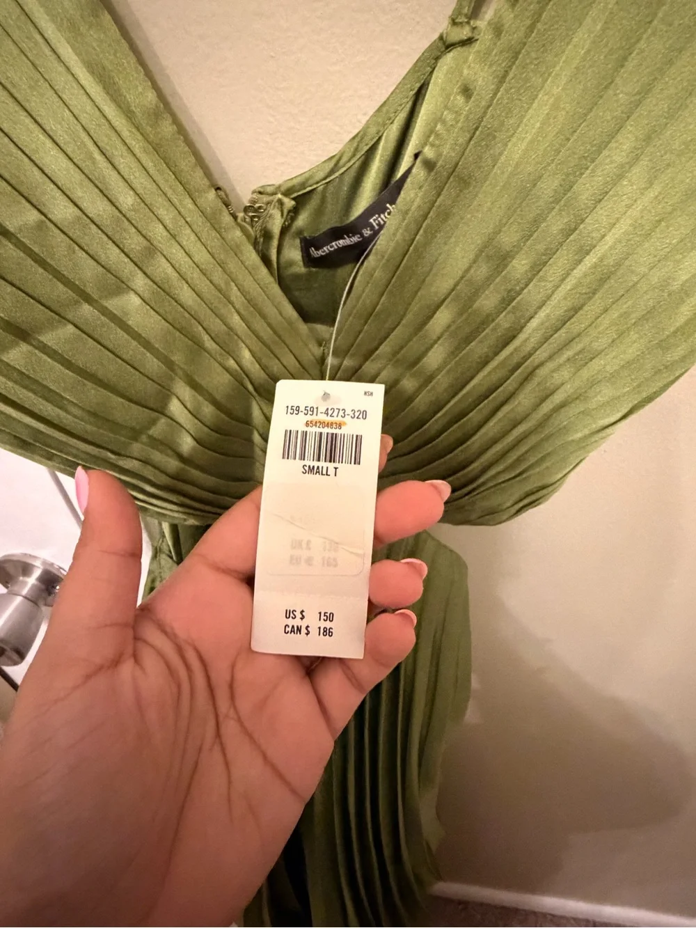 Green Pleated V-Neck Maxi Dress